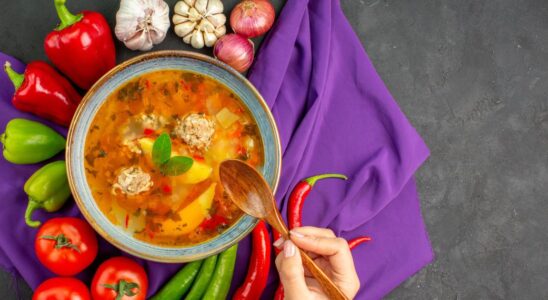 Как правильно разогреть суп: главные ошибки и проверенные лайфхаки