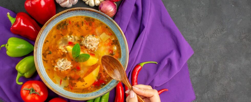 Как правильно разогреть суп: главные ошибки и проверенные лайфхаки