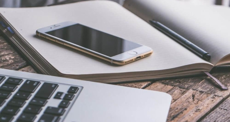 Смартфон и поиск смысла жизни: как связь влияет на наше самочувствие