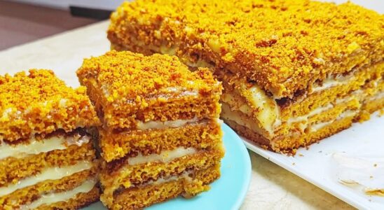 Медовик за 12 минут: Секрет быстрого приготовления любимого десерта