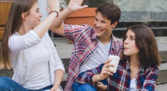 Подростковый возраст: как родителям найти общий язык с "вечно недовольными" детьми