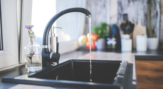 Как быстро прочистить засор в трубе: домашние средства, которые работают мгновенно