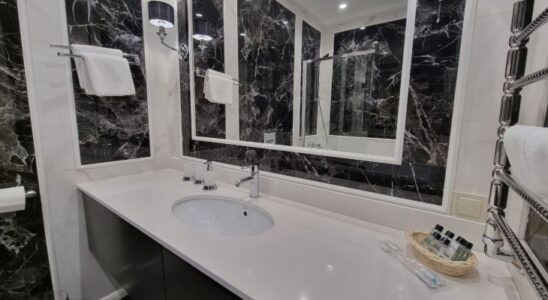 Как избежать запотевания зеркал: секреты чистоты для вашего дома