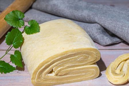 Быстрое слоеное тесто без дрожжей: рецепт от Stillpro.ru