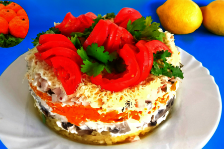 Праздничный салат с грибами и копченой курицей: рецепт для новогоднего стола