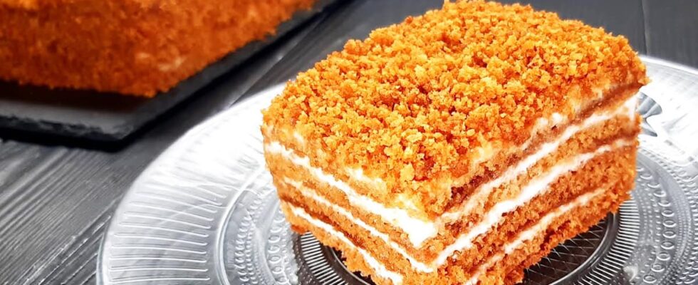 Простой и бюджетный торт "Валя": влажный, вкусный и всегда получается