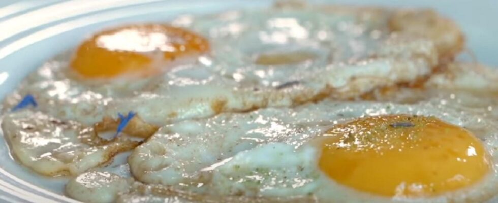 Идеальное время для жарки яичницы: секреты быстрого приготовления от эксперта