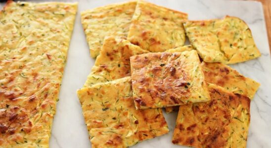 Кабачковые оладьи: вкусная сезонная закуска для всей семьи