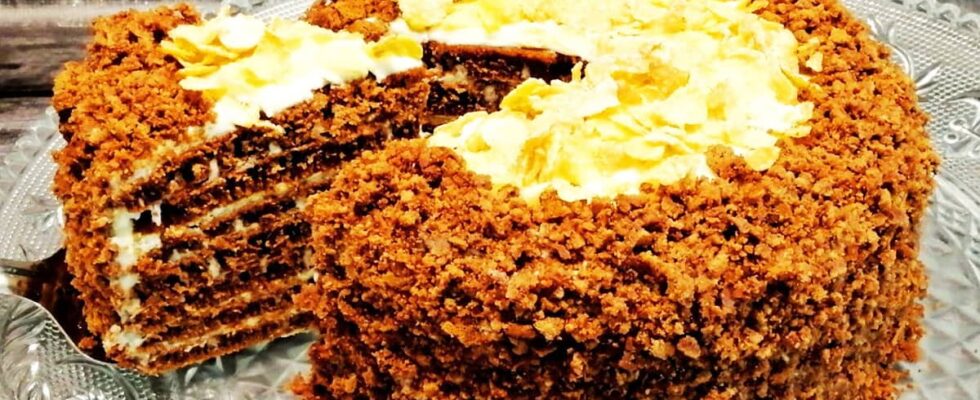 Торт без замеса и выпечки: простой рецепт, который удивит всех