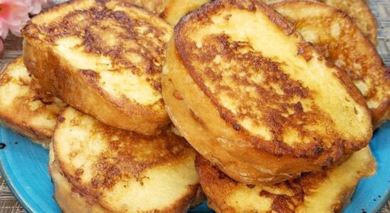 Быстрые и сытные горячие бутерброды: вкусный рецепт за 10 минут