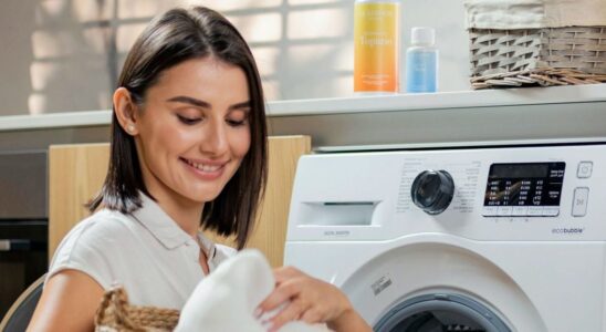 Секреты бабушек: как вернуть одежде сияние и вид новой вещи