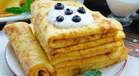 Испорченный кефир: не спешите выбрасывать! Готовим нежные и вкусные блинчики