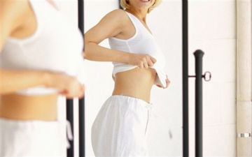 Как избавиться от растяжек: эффективные методы и советы