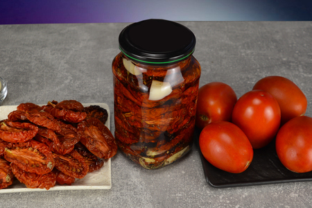 Как приготовить вяленые томаты в домашних условиях: простой рецепт для начинающих