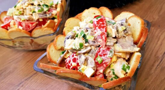 Универсальный салат с курицей и грибами: просто, быстро и всегда вкусно