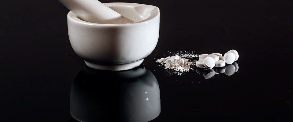 Аспирин на даче и в быту: полезные лайфхаки для дома и сада