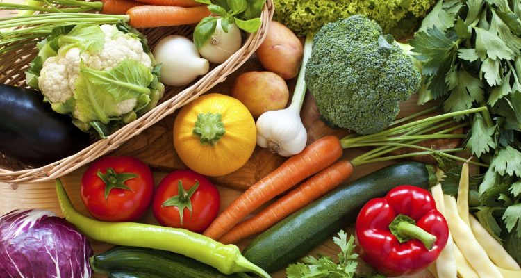 Здоровье и красота женщин после 50: лучшие продукты для самочувствия и внешнего вида