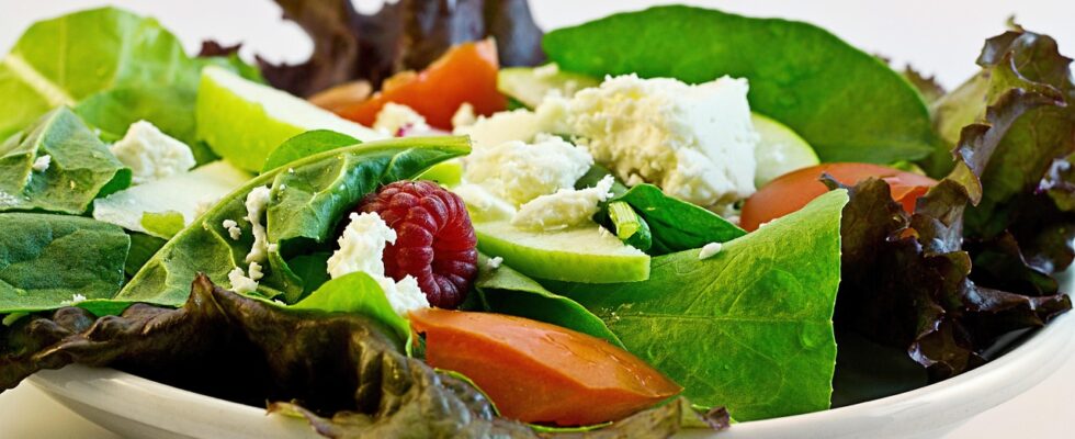 Image for: Секреты долголетия: как одна пищевая привычка продлит вашу жизнь. Tags: салат, свежий, органический, еда, рац...