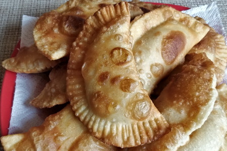 Сочные чебуреки: секреты идеального заварного теста