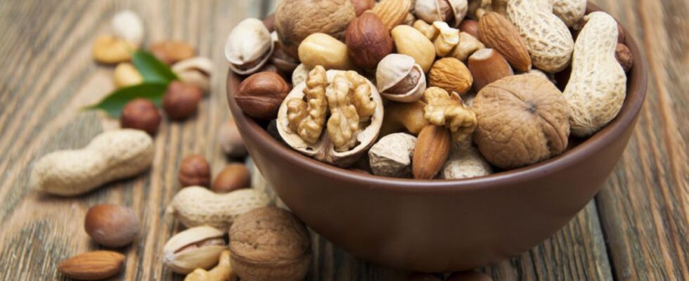 Польза орехов: кому и почему стоит включить их в рацион