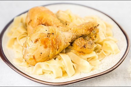 Нежная курица в сливочном соусе: простой рецепт для вашего стола