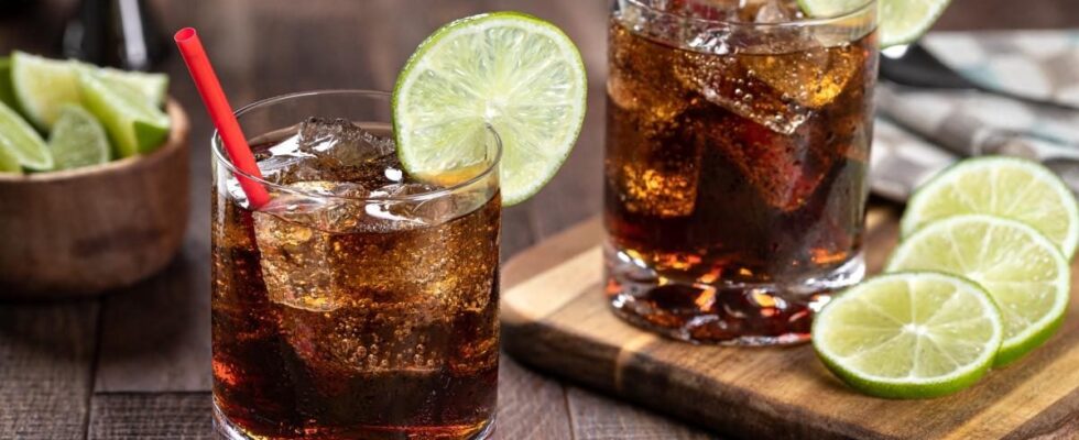 Секреты дегустации рома: как насладиться напитком и правильно подобрать закуску