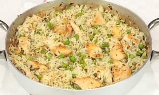 Простой рецепт курицы с рисом на сковороде: быстро и вкусно