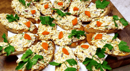 Невероятная намазка: вкуснее сырковой, готовится за минуты!